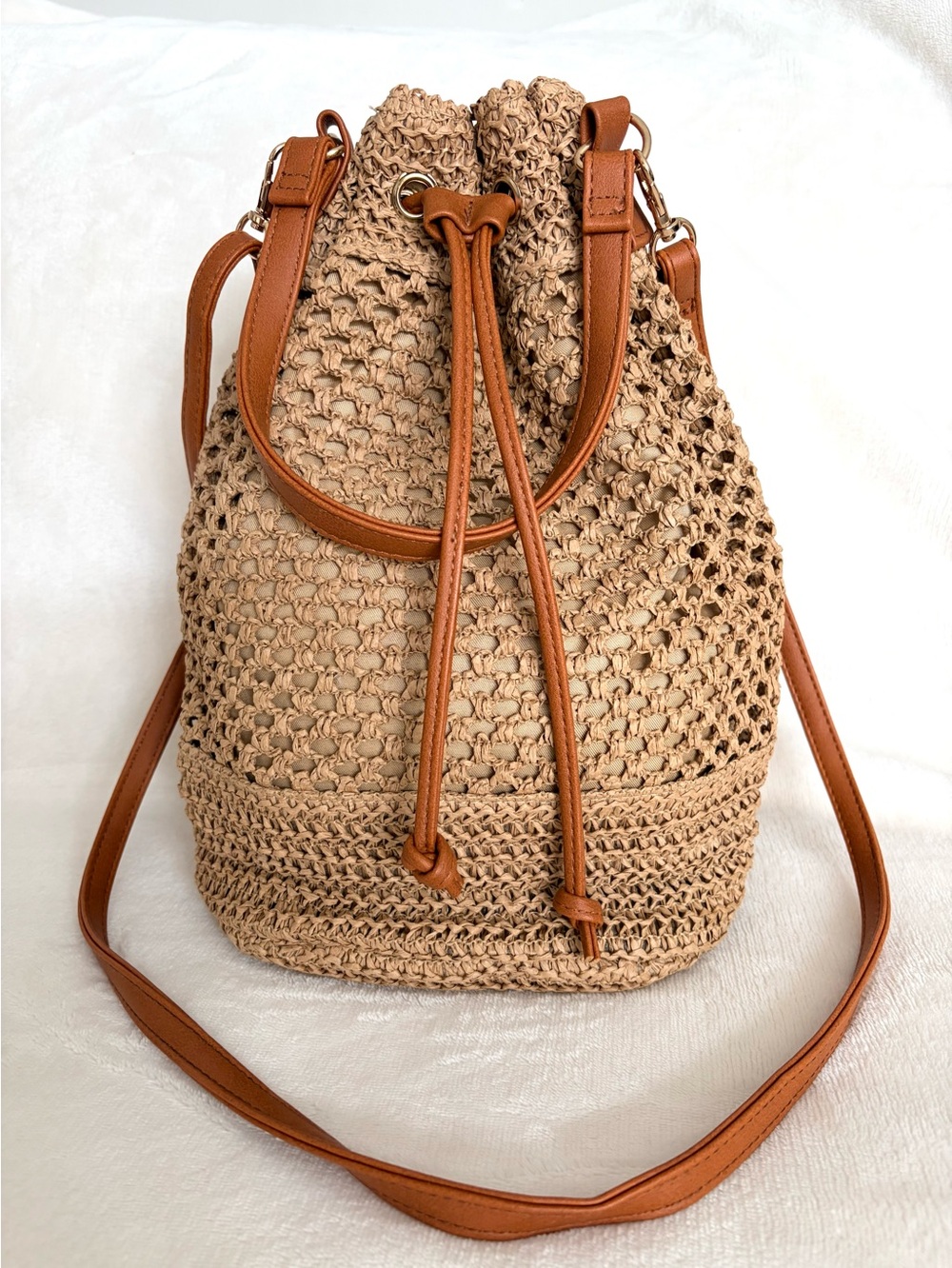NWOT Woven Drawstring Bucket Bag
